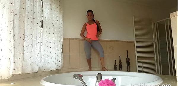  Stripping Off In The Bathtub
